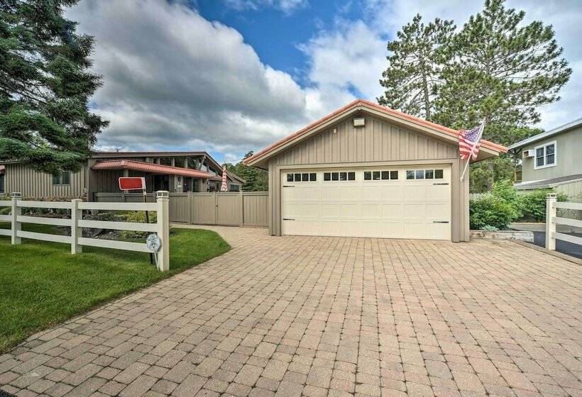 Spacious Danbury Home W/ Direct Lake Access!