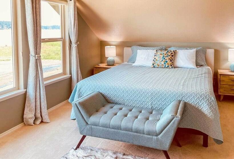 Spacious Family Friendly Home On Port Orchard