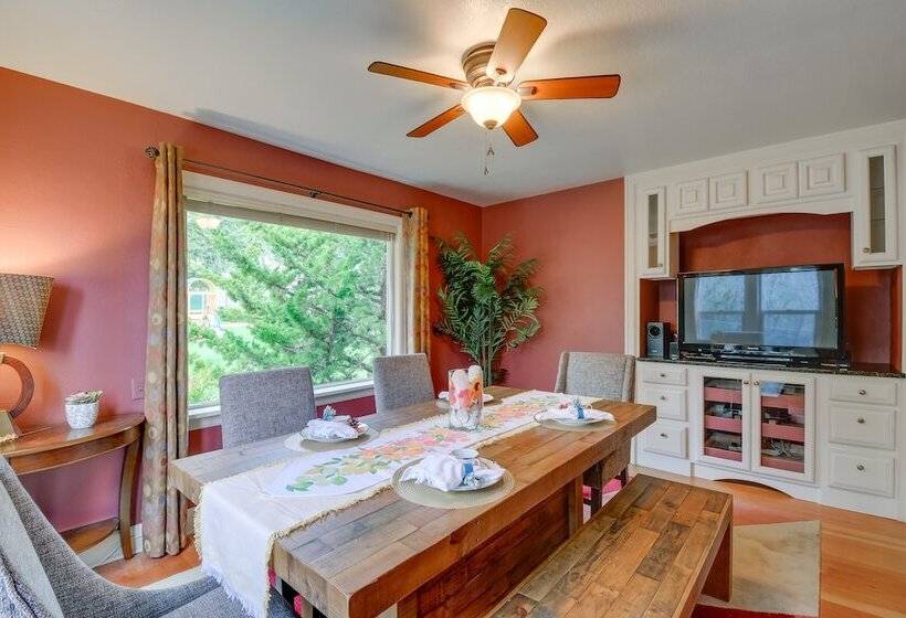 Spacious Family Friendly Home On Port Orchard