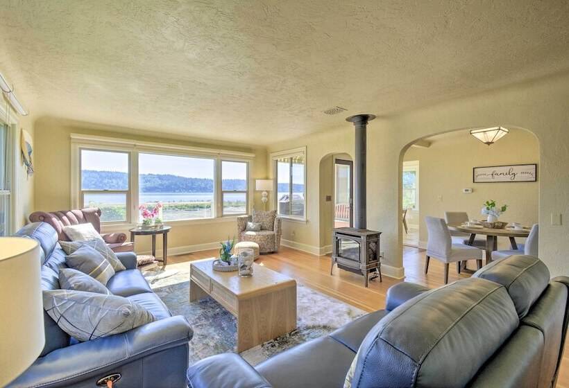 Spacious Family Friendly Home On Port Orchard