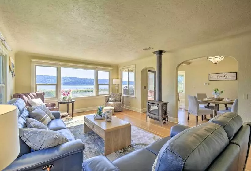 Spacious Family Friendly Home On Port Orchard