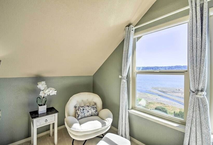 Spacious Family Friendly Home On Port Orchard