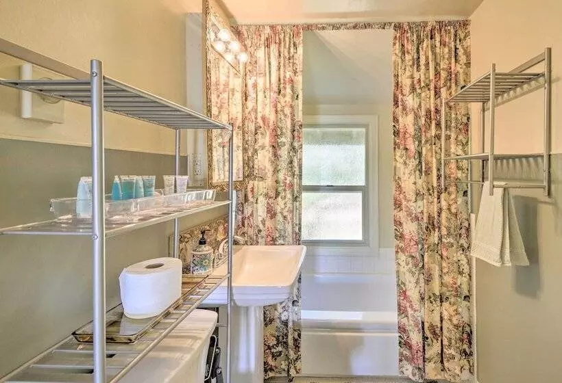 Spacious Family Friendly Home On Port Orchard