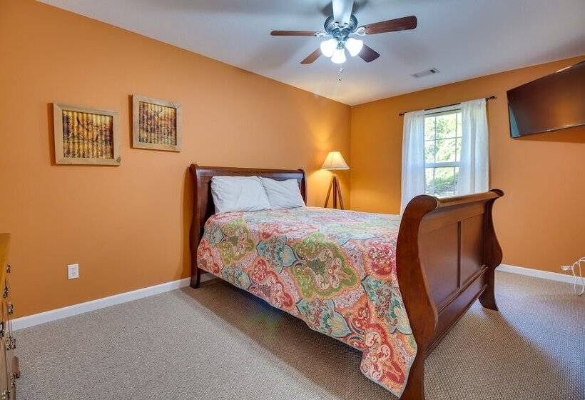 Spacious Family Home W/ Norfork Lake Views!