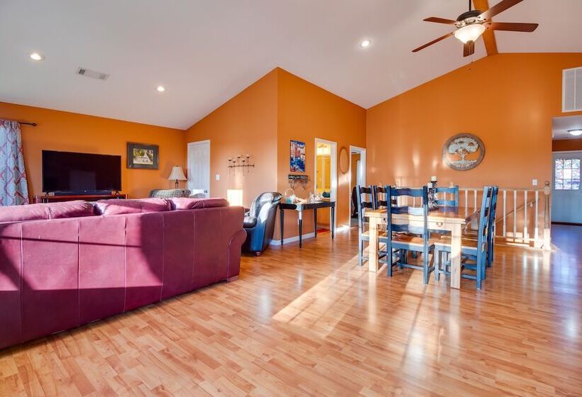 Spacious Family Home W/ Norfork Lake Views!