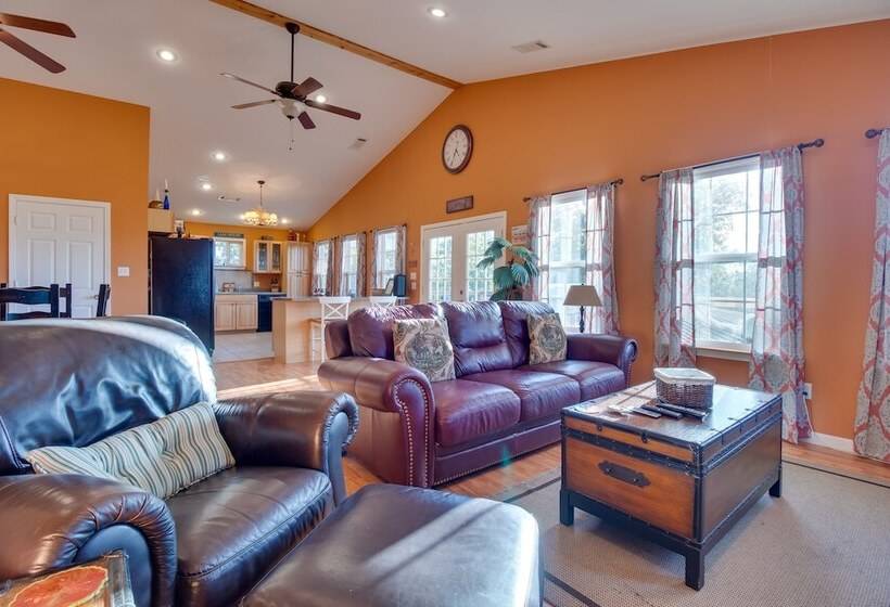 Spacious Family Home W/ Norfork Lake Views!