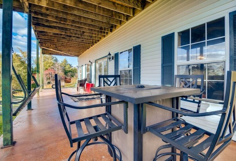 Spacious Family Home W/ Norfork Lake Views!