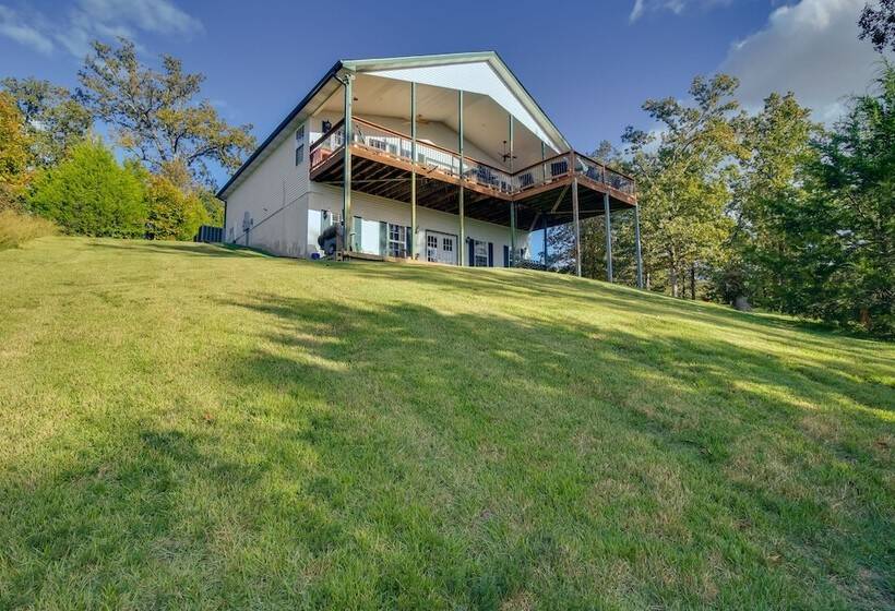 Spacious Family Home W/ Norfork Lake Views!