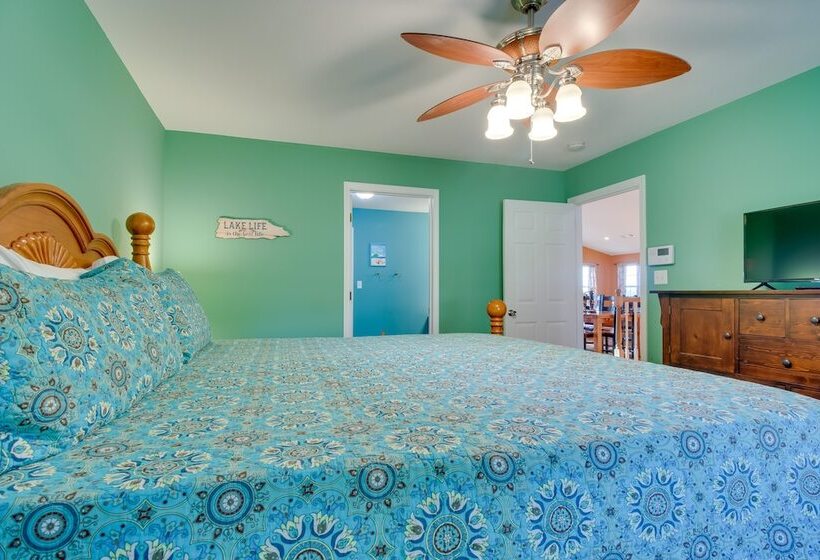 Spacious Family Home W/ Norfork Lake Views!