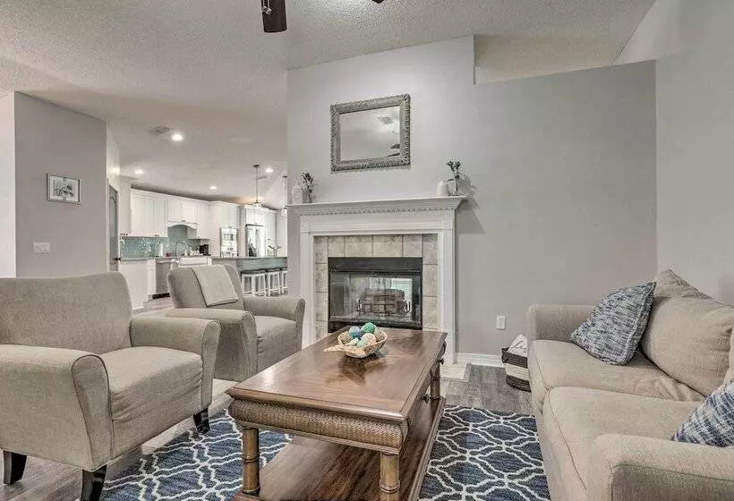 Spacious Home W/ Sunroom, 15 Mi To Pensacola!