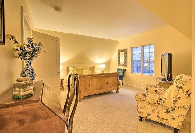 Stunning South Hero Home On Lake Champlain W/ View