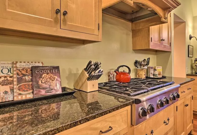 Stunning South Hero Home On Lake Champlain W/ View