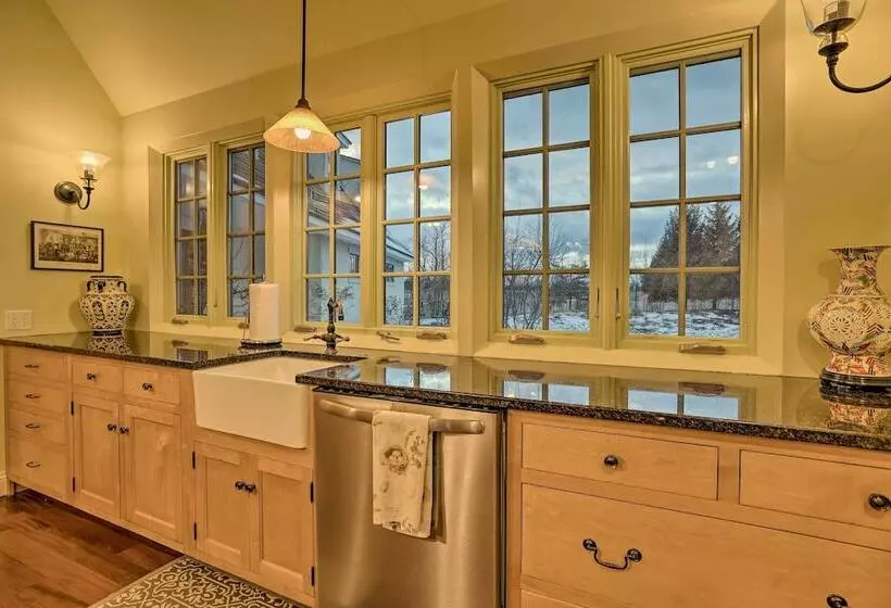 Stunning South Hero Home On Lake Champlain W/ View