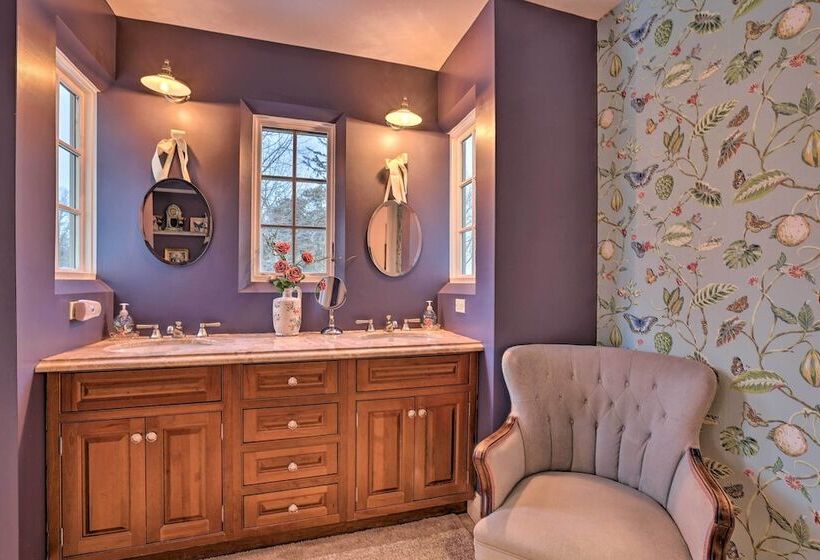 Stunning South Hero Home On Lake Champlain W/ View