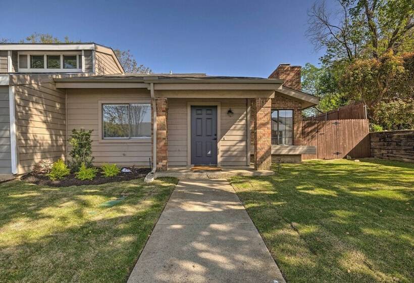 Stylish Lewisville Home Near Downtown Dallas!
