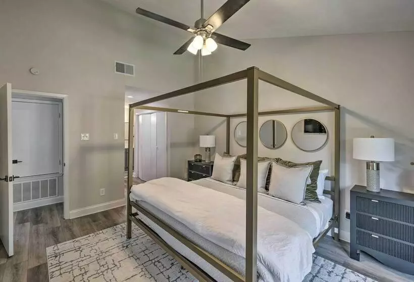 Stylish Lewisville Home Near Downtown Dallas!