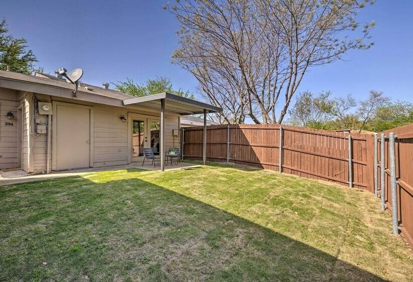 Stylish Lewisville Home Near Downtown Dallas!