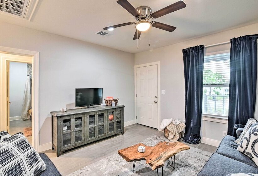 ~ 2 Mi To Pleasure Pier: Home In Galveston!