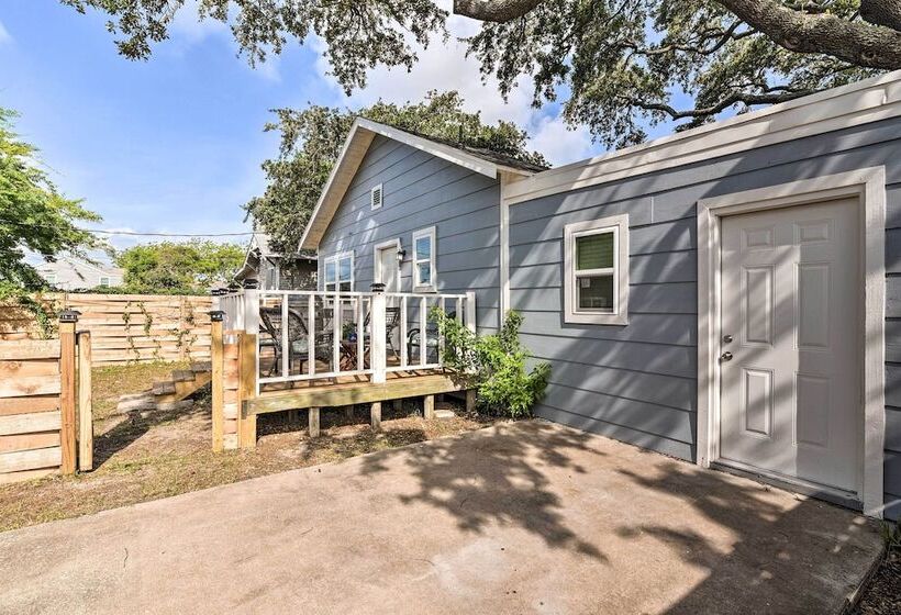 ~ 2 Mi To Pleasure Pier: Home In Galveston!