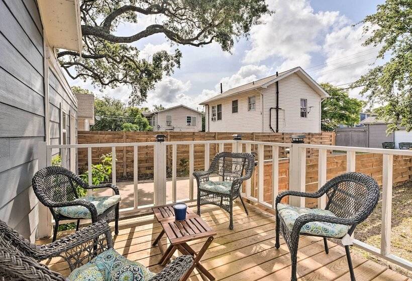 ~ 2 Mi To Pleasure Pier: Home In Galveston!