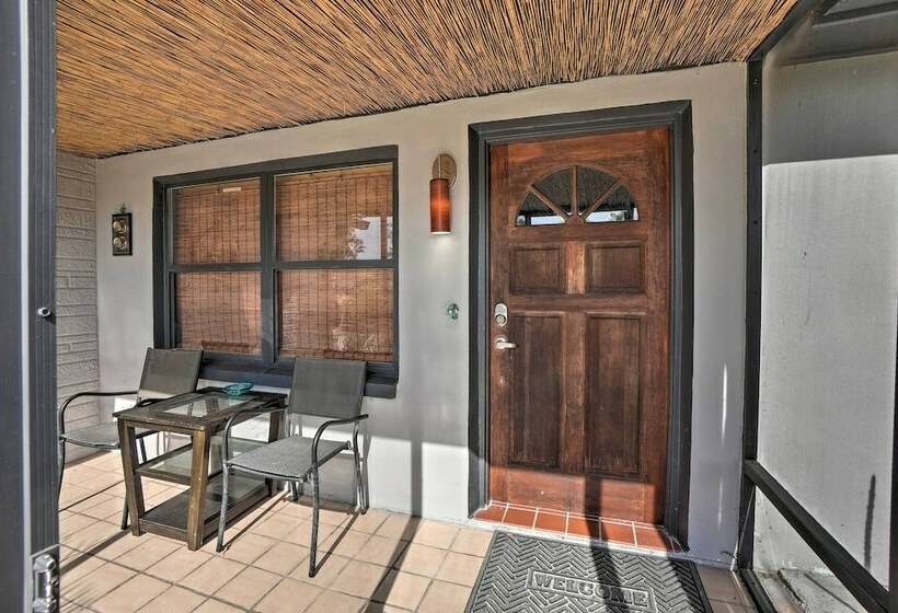 Sunny Haven W/ Private Tiki Bar 6 Mi To Beach!