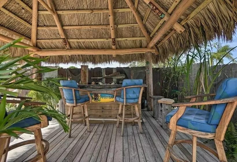 Sunny Haven W/ Private Tiki Bar   6 Mi To Beach!