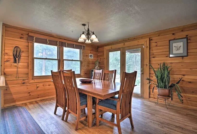 The Pinecone Palace W/ Hiking Trail Access!