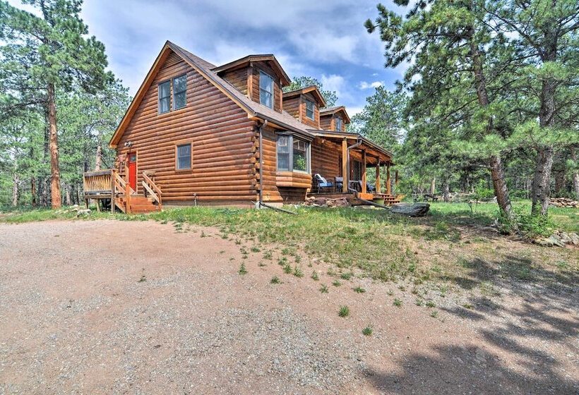 The Pinecone Palace W/ Hiking Trail Access!