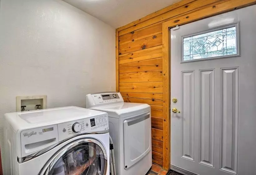 The Pinecone Palace W/ Hiking Trail Access!