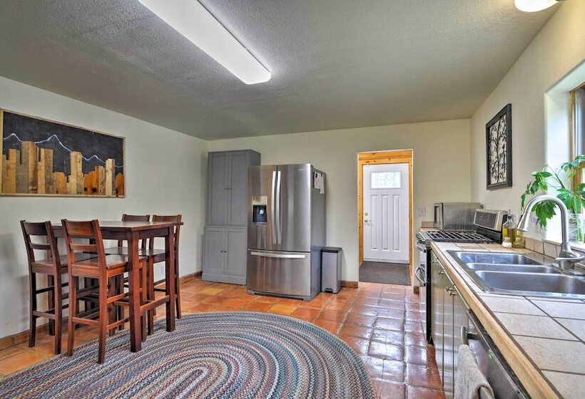 The Pinecone Palace W/ Hiking Trail Access!