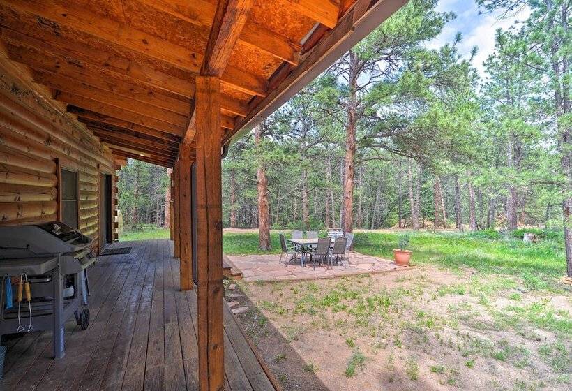 The Pinecone Palace W/ Hiking Trail Access!