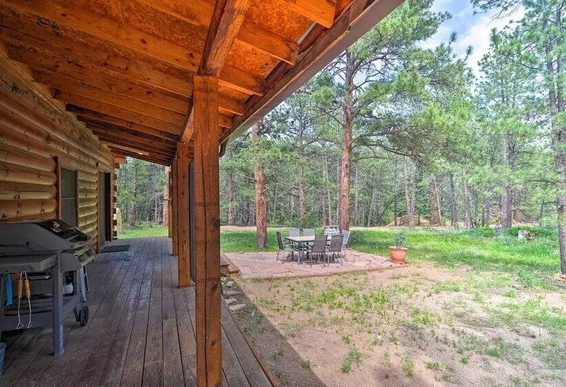 The Pinecone Palace W/ Hiking Trail Access!