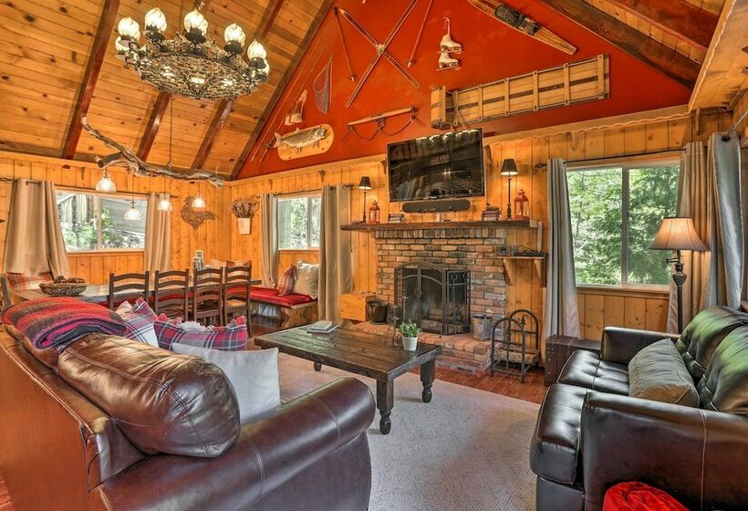 Tree House Chalet  In Lake Arrowhead Village