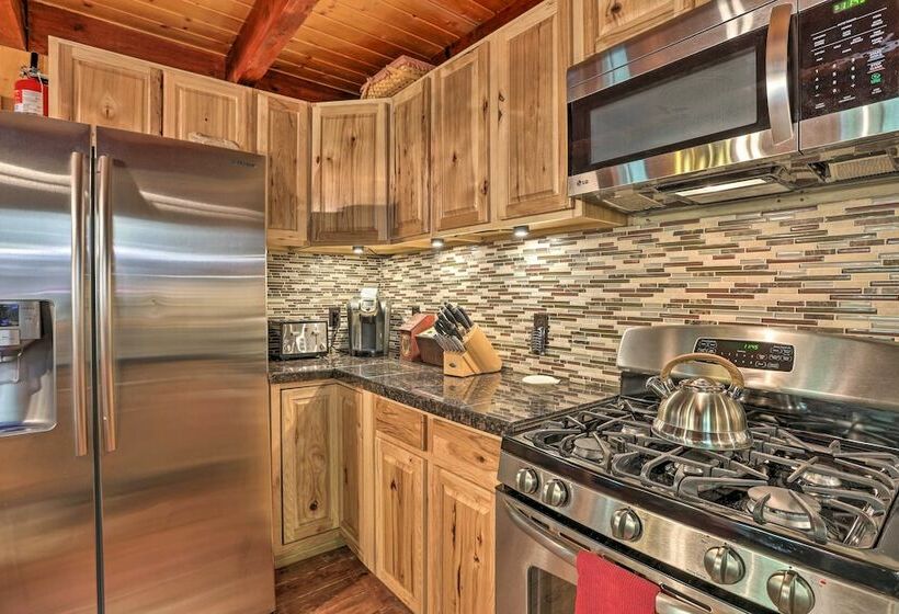 Tree House Chalet  In Lake Arrowhead Village