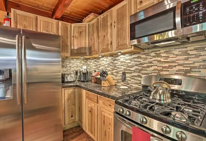 Tree House Chalet In Lake Arrowhead Village