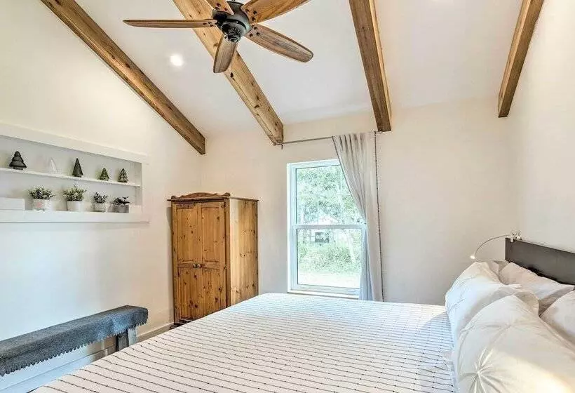 Trendy Palm City Cottage W/ Porch On 5 Acres!