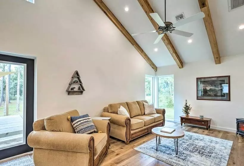 Trendy Palm City Cottage W/ Porch On 5 Acres!