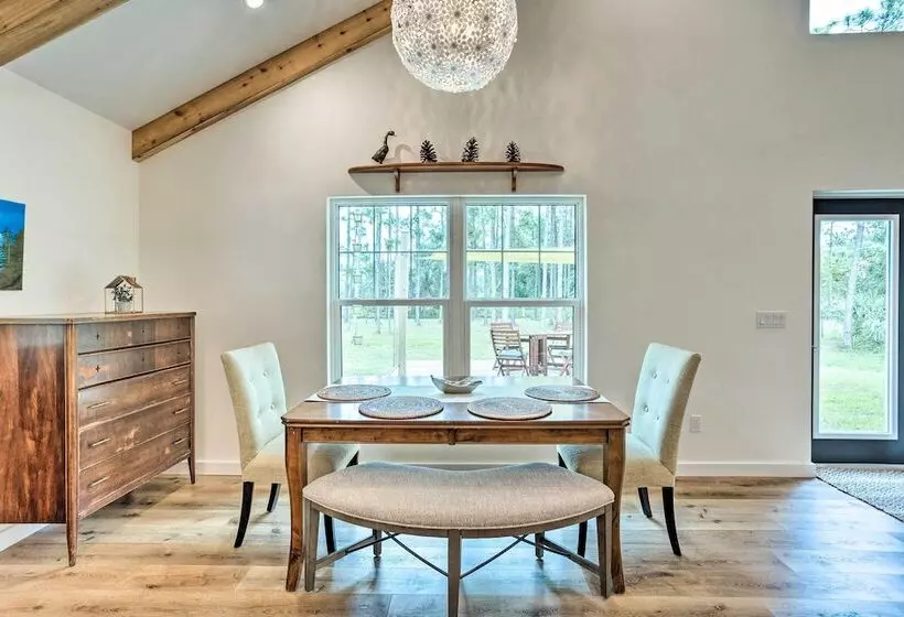 Trendy Palm City Cottage W/ Porch On 5 Acres!