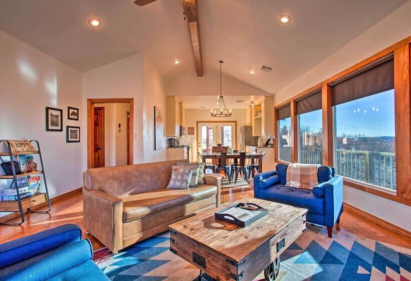 Updated Cabin W/ 360 Degree Mtn View: 1 Mi To Lake