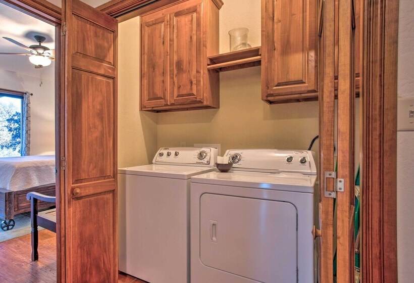 Updated Cabin W/ 360 Degree Mtn View: 1 Mi To Lake