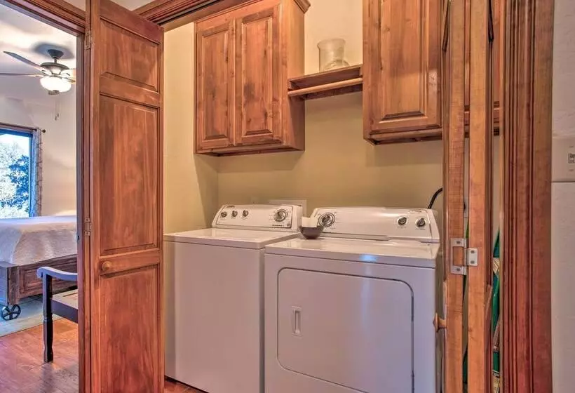 Updated Cabin W/ 360 Degree Mtn View: 1 Mi To Lake