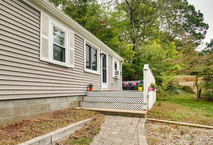 Updated Hyannis Home < 2 Mi To Beach & Golf!