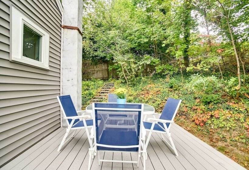 Updated Hyannis Home < 2 Mi To Beach & Golf!