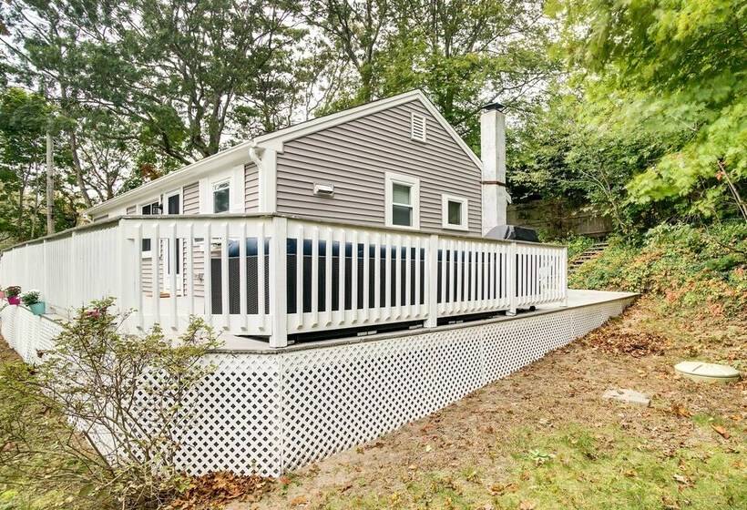 Updated Hyannis Home < 2 Mi To Beach & Golf!