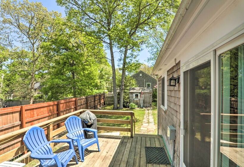 Updated Yarmouth Escape Near Swan Pond + Beaches!