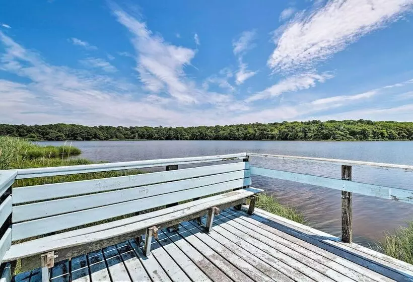 Updated Yarmouth Escape Near Swan Pond + Beaches!