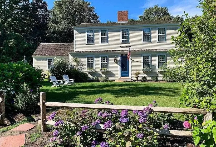 Upscale Orleans Home W/ Deck, 1 Mi To Nauset Beach