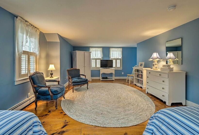 Upscale Orleans Home W/ Deck, 1 Mi To Nauset Beach