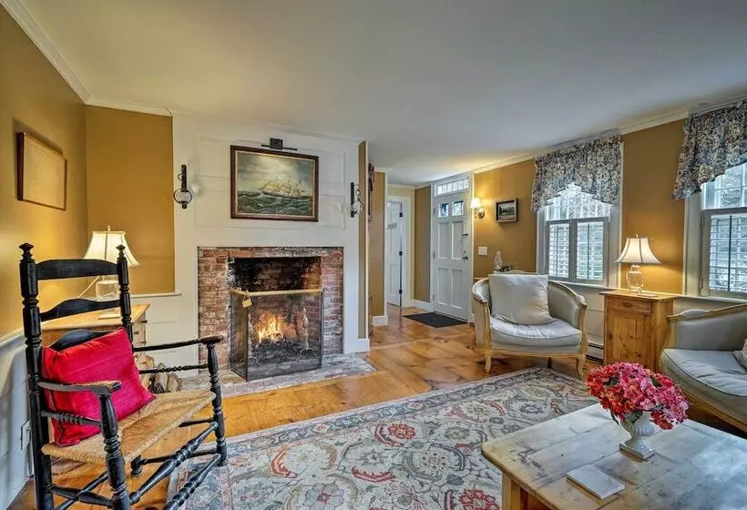 Upscale Orleans Home W/ Deck, 1 Mi To Nauset Beach