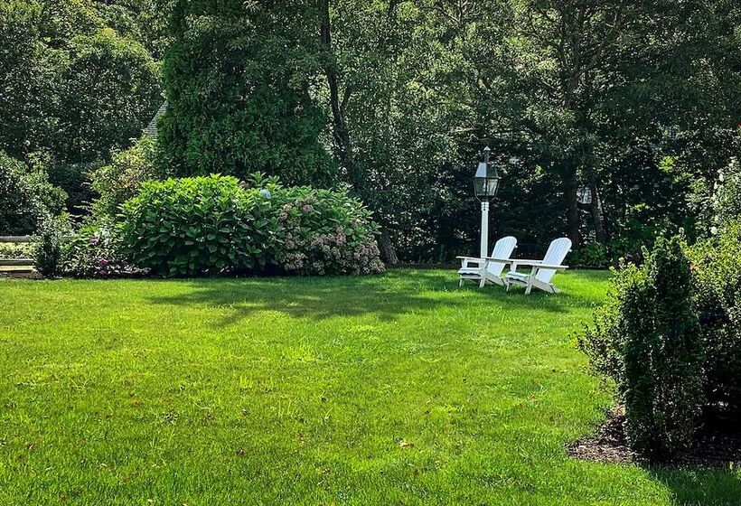 Upscale Orleans Home W/ Deck, 1 Mi To Nauset Beach